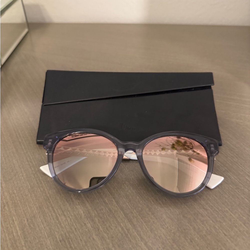 Dior Diorama Mirrored Sunglasses - Picture 2 of 5